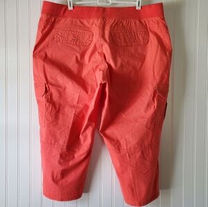 Women's Coral Cargo Capris